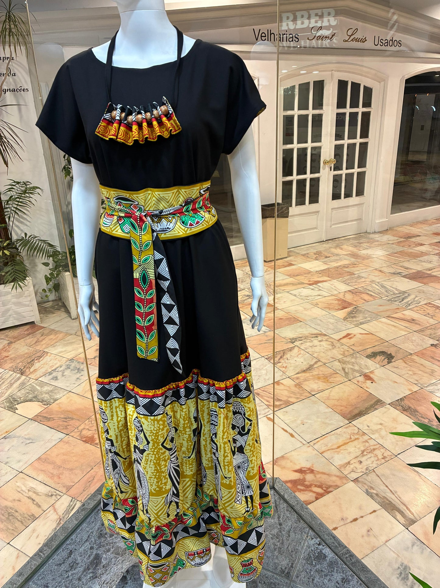 Vestido longo babado com manga japonesa